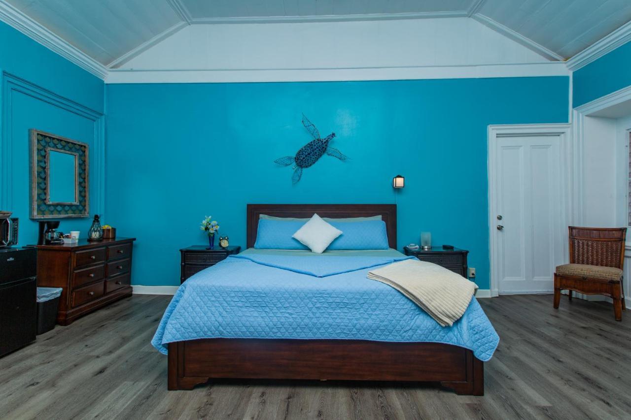 Victoria House Hotell Frederiksted Exteriör bild
