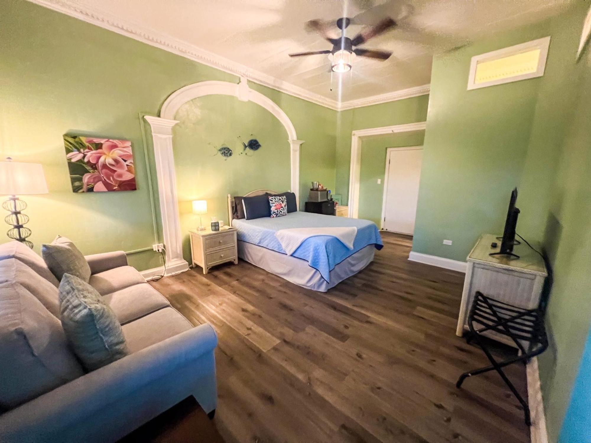 Victoria House Hotell Frederiksted Exteriör bild